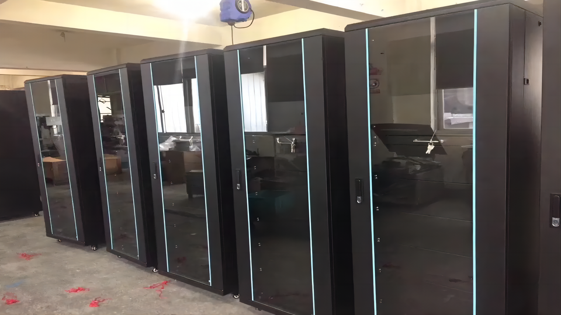 服務(wù)器機(jī)柜日常維護(hù)有哪些注意事項