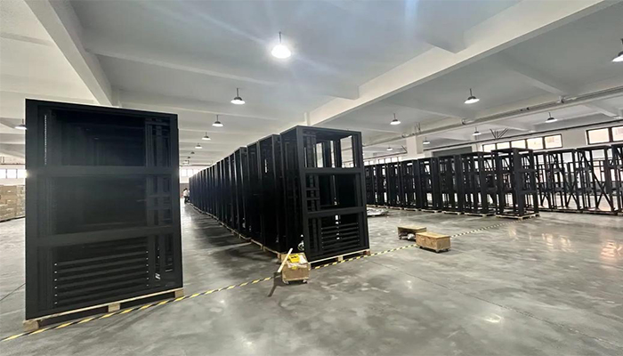 工業(yè)機(jī)柜全場景解決方案：為何精致集團(tuán)能成為行業(yè)首選？